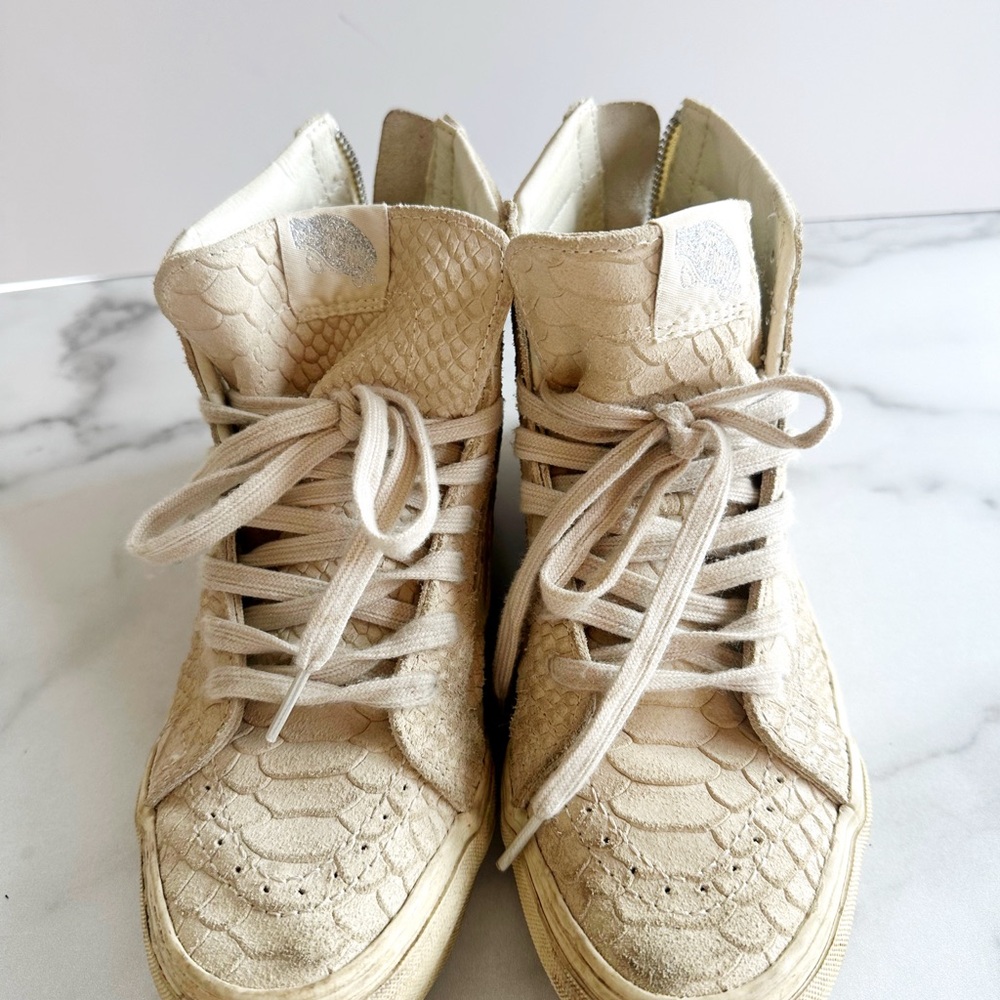Vans Sk8-Hi Zip Sneakers – Cream Faux Snakeskin – Women’s 7.5